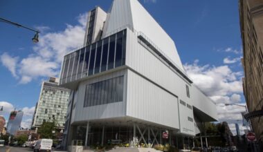 Whitney and Brooklyn Museum staff authorized to set strike deadline