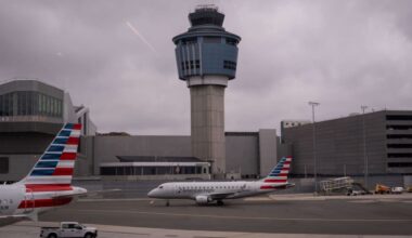 Severe weather disrupts flights across NYC airports