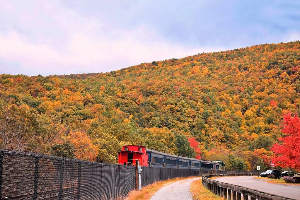 Pocono Mountains fall foliage and train