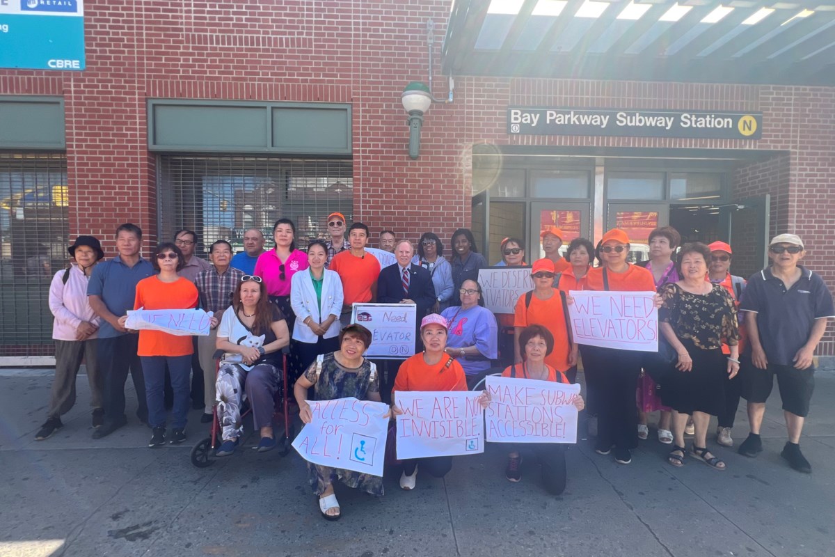 Brooklyn Leaders Call for More Accessible Subway Stations