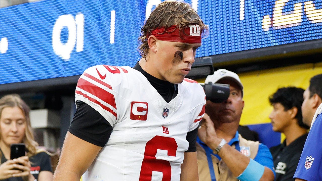 Jaxson Dart tore his MCL and meniscus which require surgery and ends his 2026 season with the New York Giants