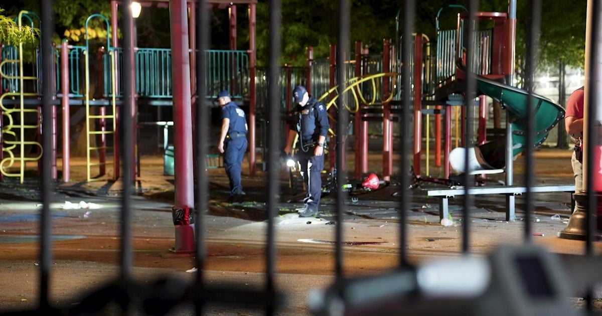 2 men fatally shot on Brooklyn playground, police say