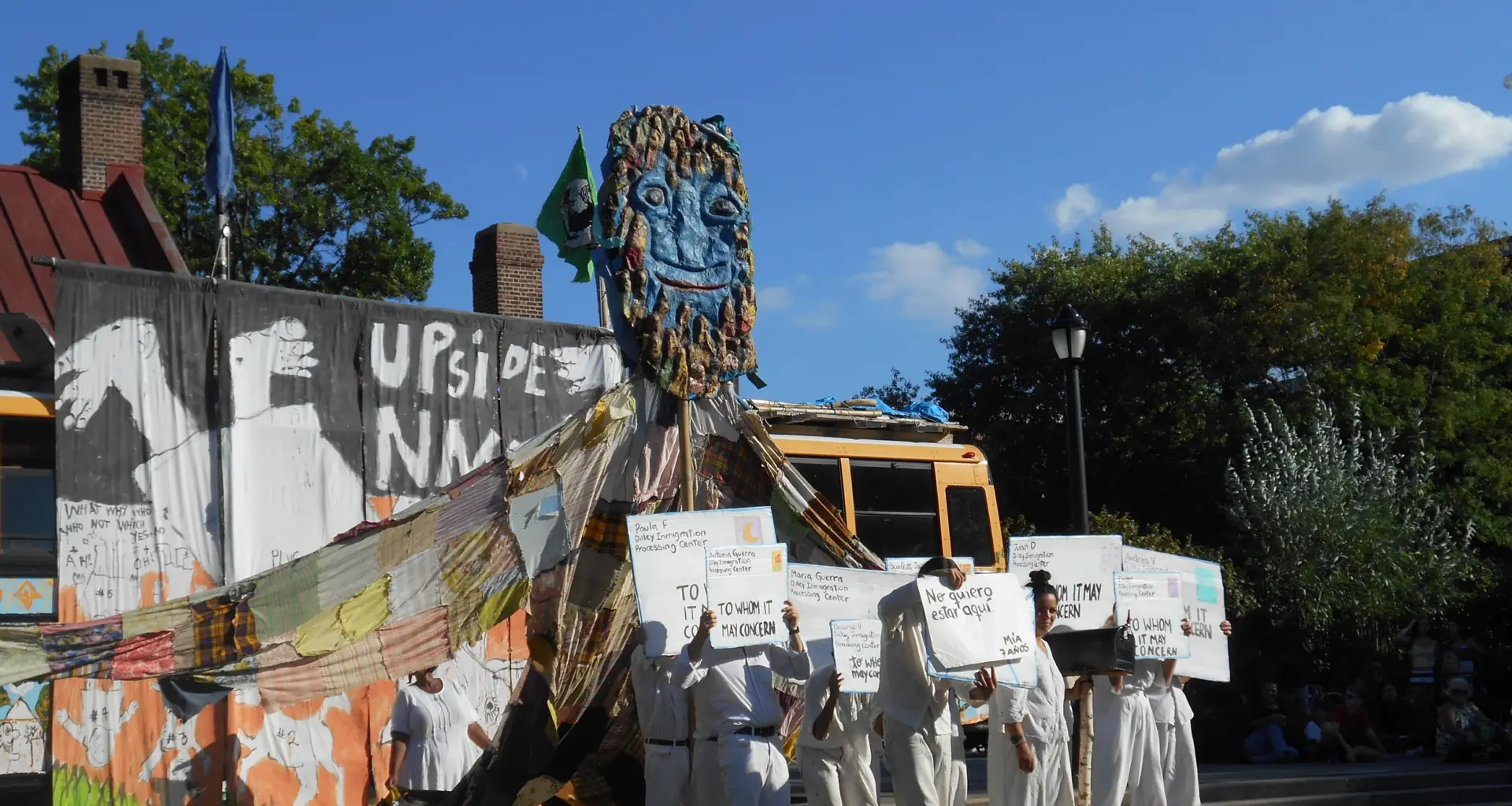 The performers read out letters from children in immigration detention centers. Photo: Agatha Scaggiante/Brooklyn Eagle
