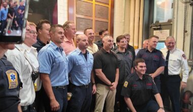 Former New York Mets players visit FDNY to commemorate 9/11, promote healing