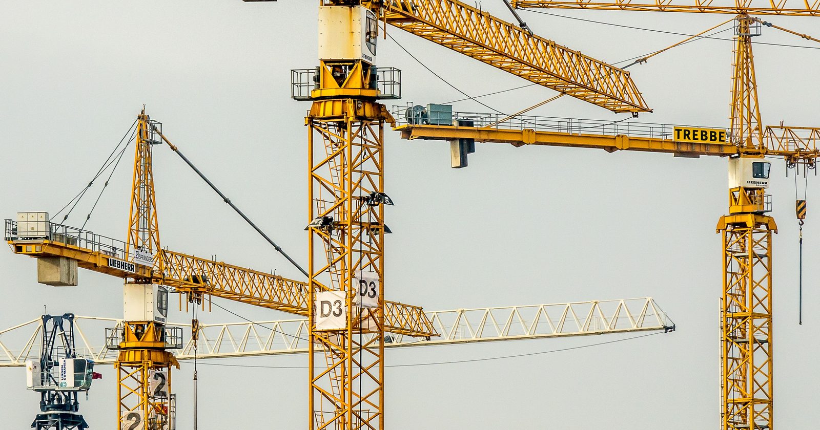 In 2023, a failed hydraulic hose connection caused a tower crane at a 45-story Manhattan construction site to catch fire and collapse its 165-foot boom. The investigation that followed led New York City to require fire suppression and detection systems on every diesel-powered tower crane operating in the city.