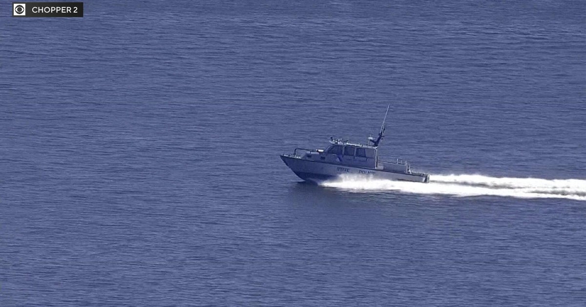Search continues for boater missing in Atlantic Highlands, N.J. in "out of the ordinary" circumstances
