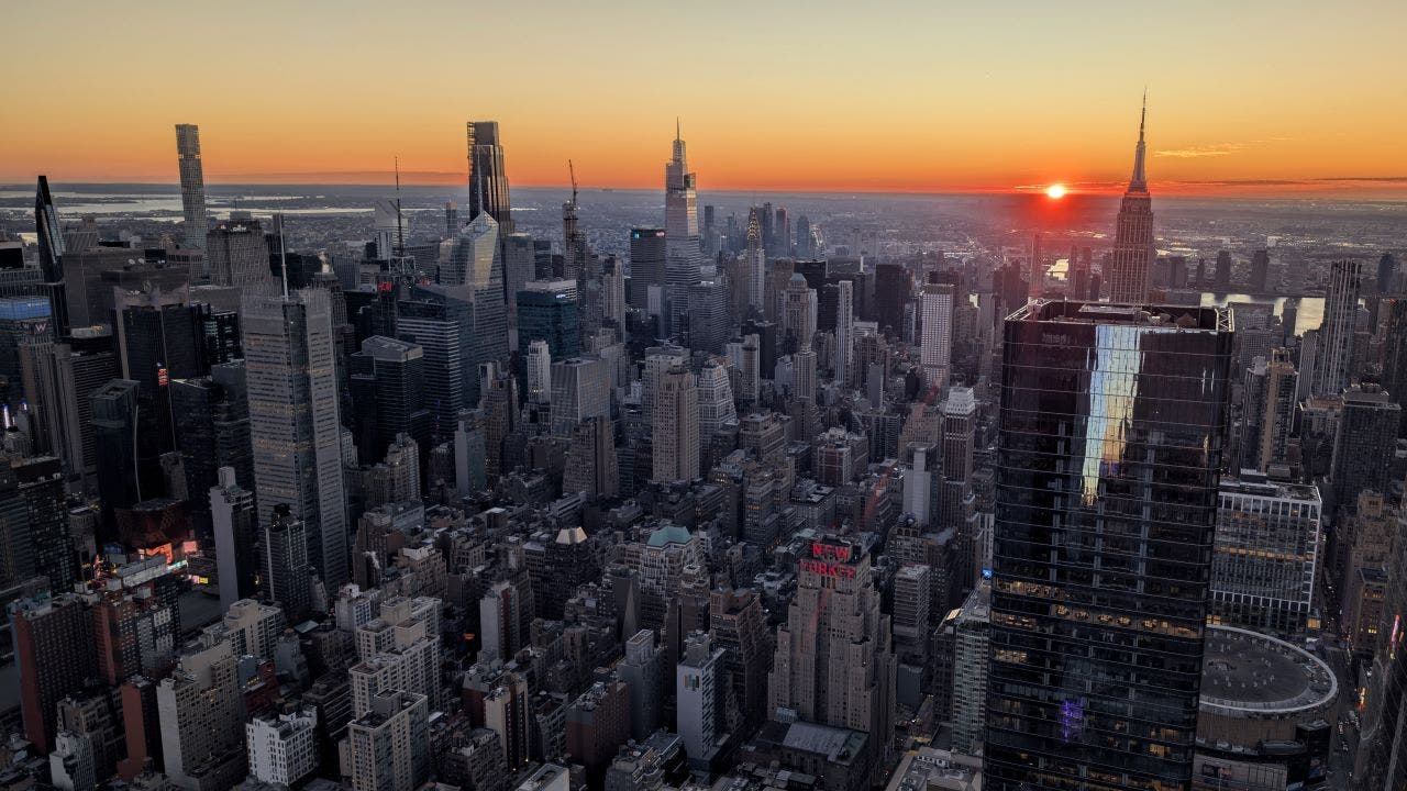 Pied-à-terre tax pushes wealthy buyers into Manhattan luxury rentals
