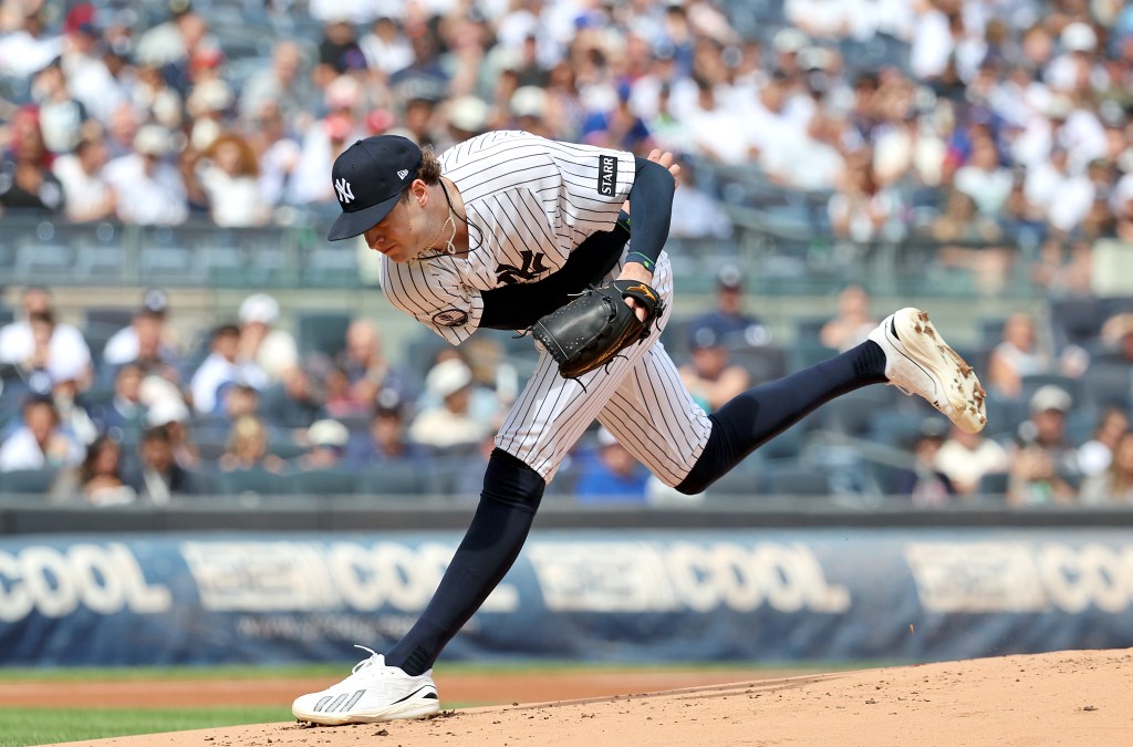New York Yankees pitcher Cam Schlittler (31) throws a pitch.