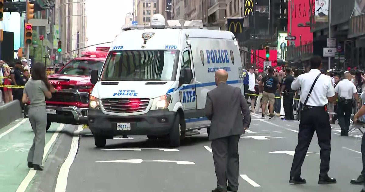 Victim in Times Square stabbing identified as Bank of America employee Erin Piacenti