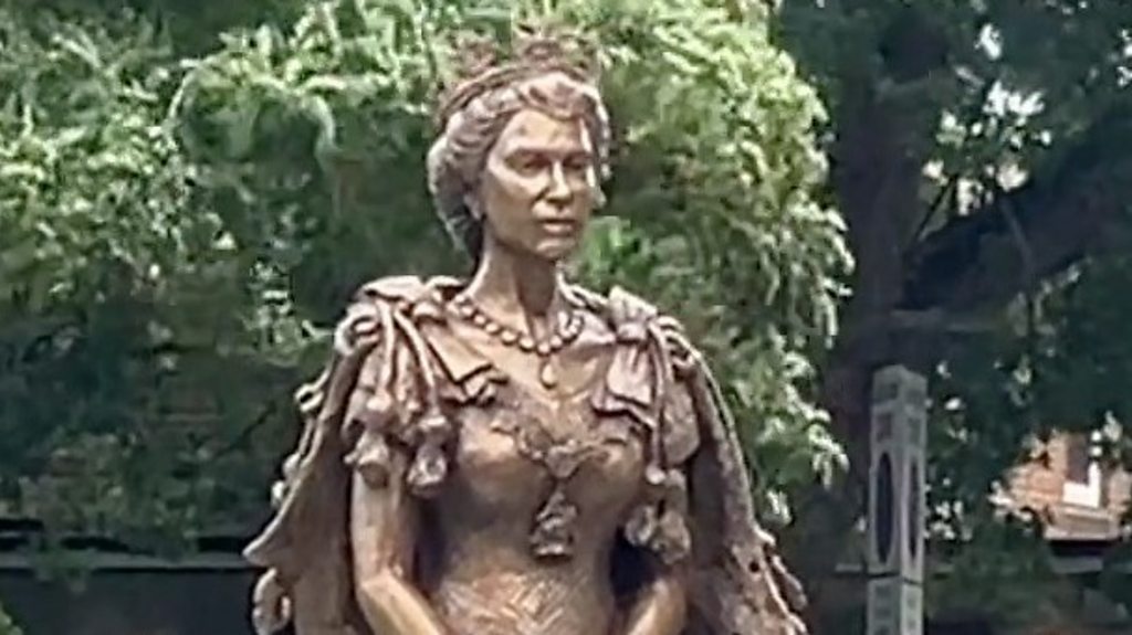 Watch: Queen Elizabeth II sculpture unveiled in Romsey