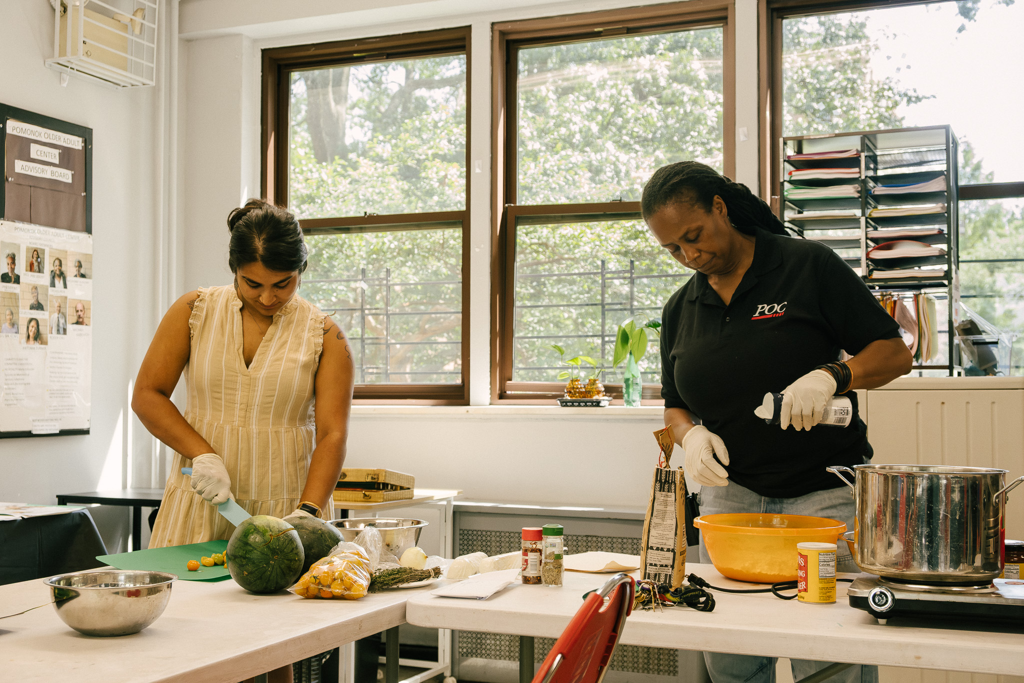 Queens County Farm Museum and Queens Community House (QCH) have partnered to bring locally grown produce directly to Pomonok residents through a weekly community food access market at QCH’s Pomonok Community Center. 