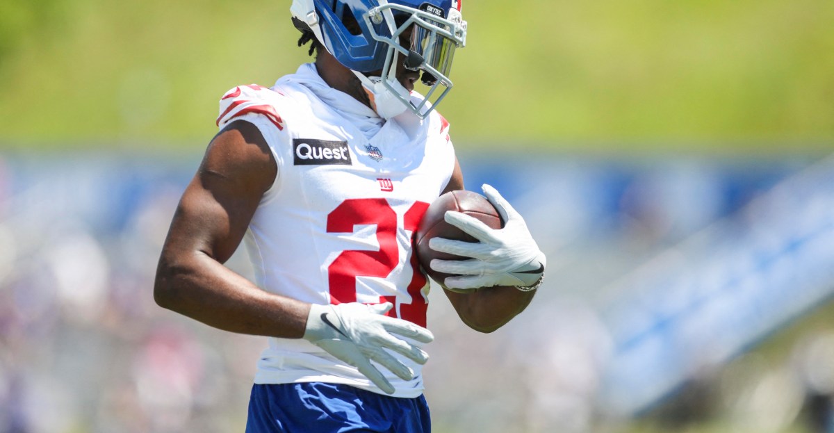 NY Giants place struggling, highly-paid CB on IR with knee injury
