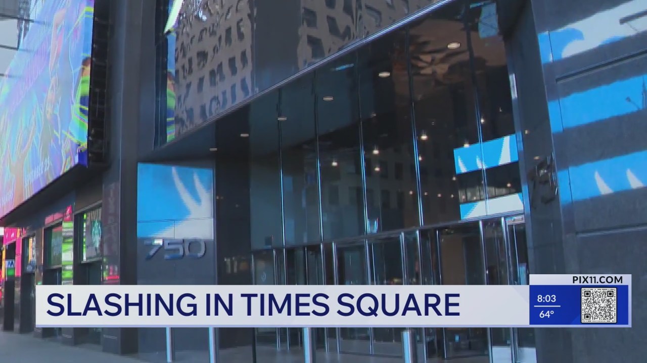 Man slashed in face and torso in Times Square, suspect on the run: police