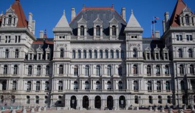 New York governor's race heads into final stretch
