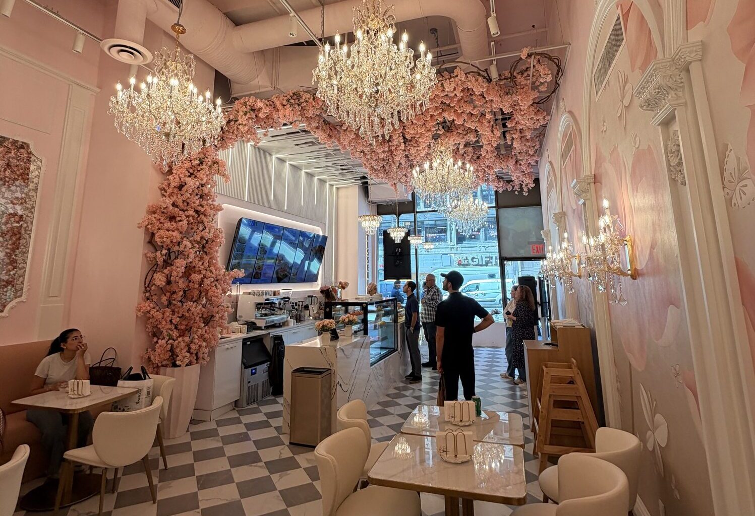 Viva La Dough Opens New Kosher Cafe in Midtown Manhattan • YeahThatsKosher