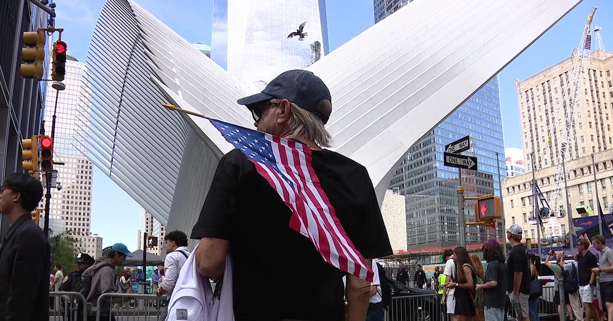 9/11 anniversary: Thousands gather at Ground Zero in Manhattan