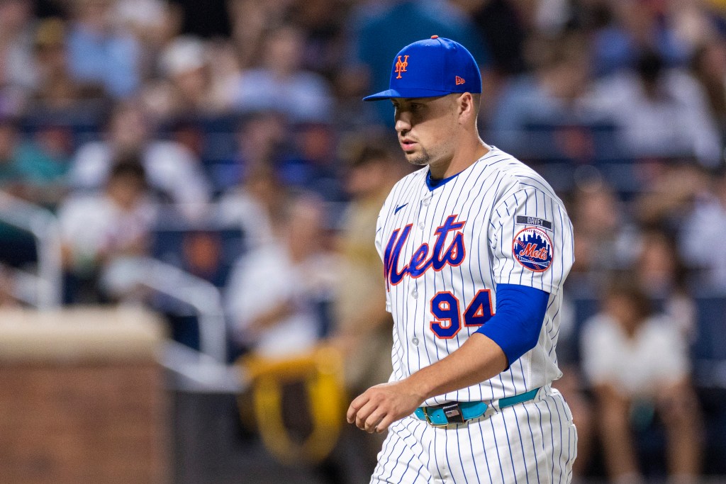 New York Mets pitcher Nate Lavender (94) walks off the field in the eighth inning.