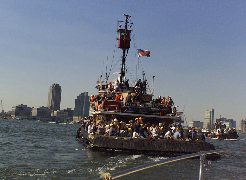 Franklin Reinauer carrying rescue workers to Lower Manhattan