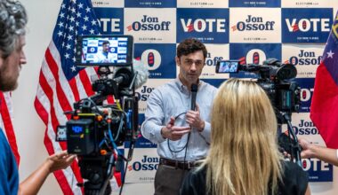 Democrats Tie Corruption to High Costs in Final Midterms Push