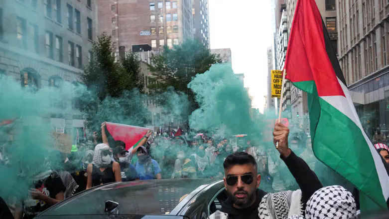 'The Bronx will not tolerate it': Officials fight attempt to drive out Jewish event