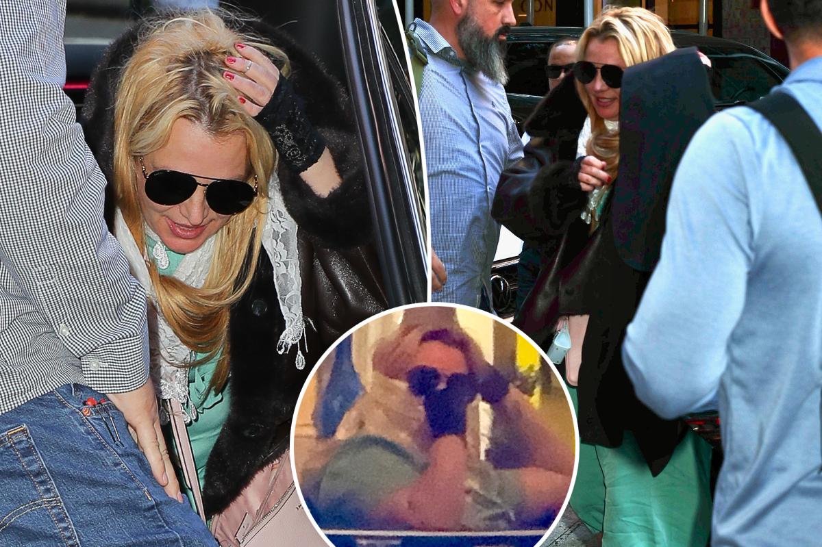 Britney Spears tries to go incognito at NYC restaurant