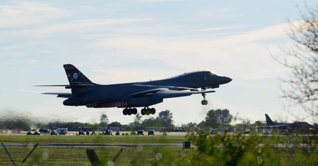 U.S. Rushes to Withdraw Bombers From U.K. Air Base After New Threats