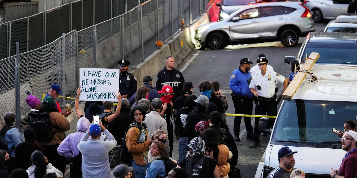 ICE Agent Shoots Dominican Man in Marble Hill, Bronx During Enforcement Operation: how 18 outlets framed it