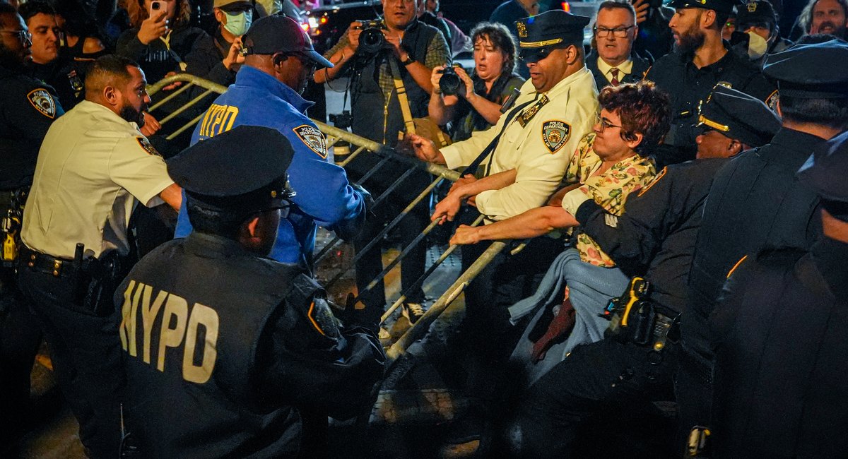 DSA to Mamdani: Fire NYPD commissioner if ICE doesn't leave NYC