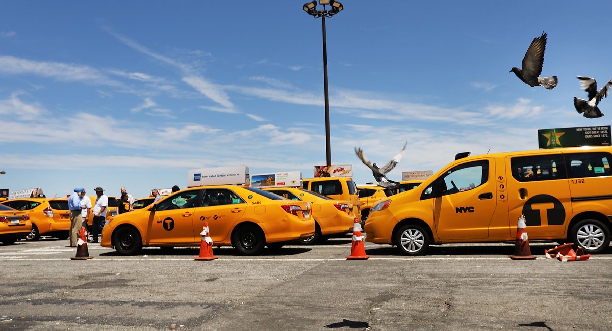 NYC's taxi union teams with Uber, hedge fund to demand healthcare after 4 driver deaths