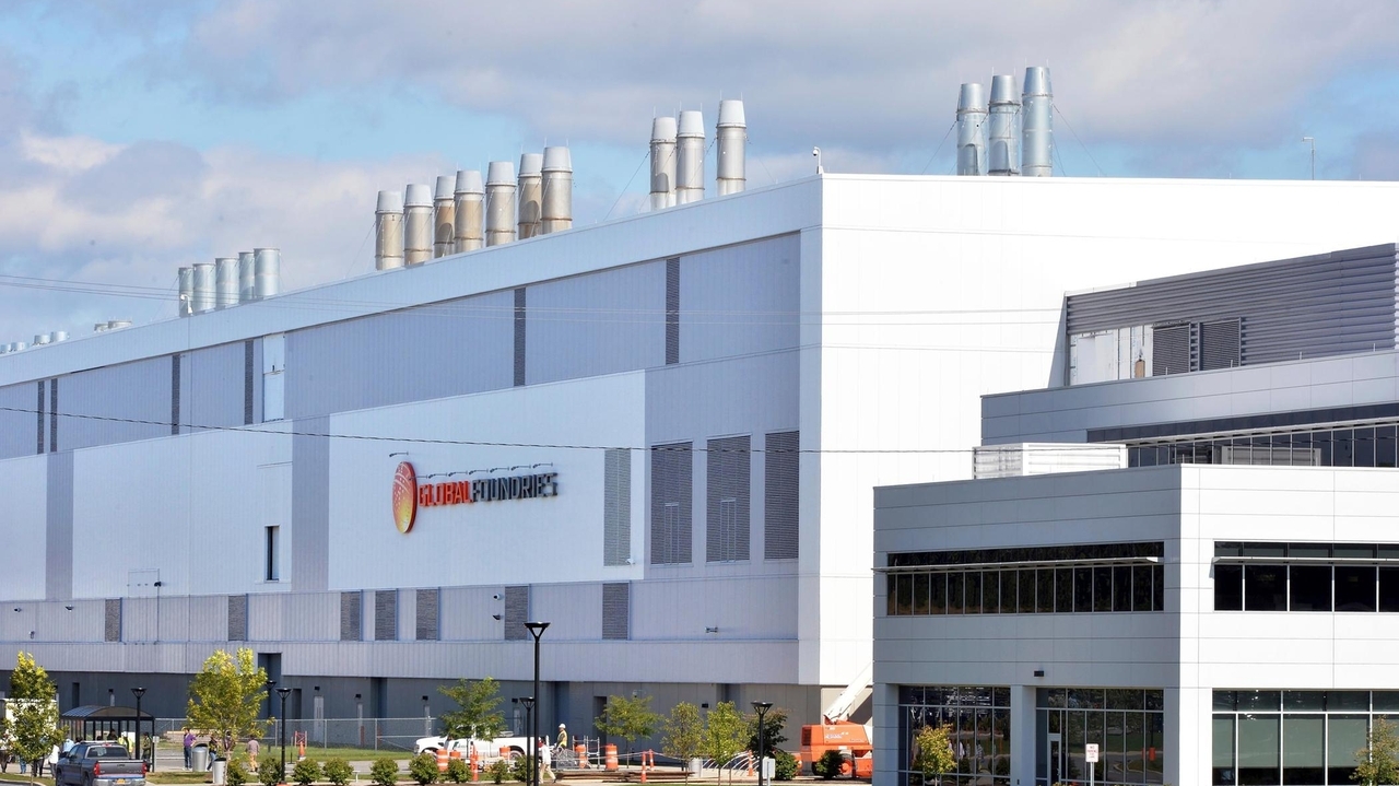 GlobalFoundries to open 2 new chip plants in New York with $21 billion in financing from Japan