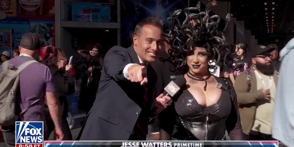 'Jesse Watters Primetime' visits New York Comic Con