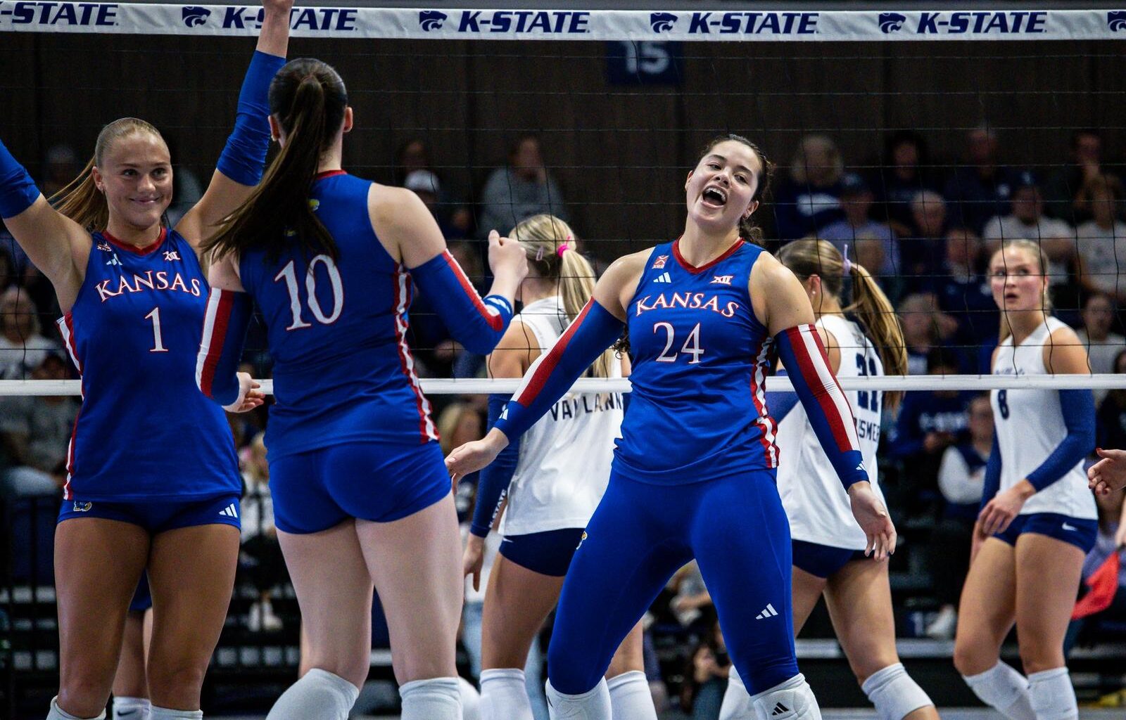 #17 Jayhawks Sweep Kansas State in Manhattan