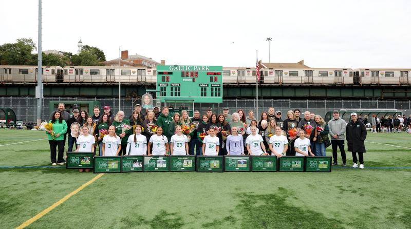 Women's Soccer Honors 10 On Senior Day; Draw With Sacred Heart