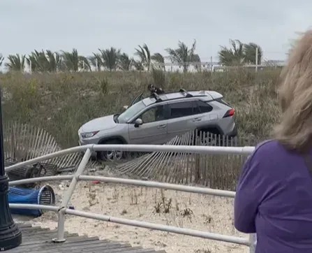 Police: Bronx man was drunk when he crashed car onto beach from Boardwalk – Down Beach News