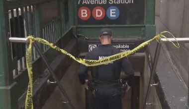 Search continues for gunman in deadly Midtown Manhattan subway station shooting