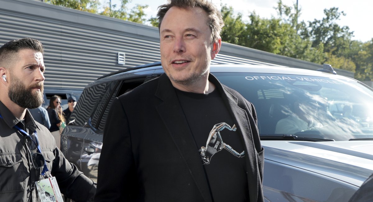 Elon Musk drops $500K on NY Rep. Mike Lawler's re-election bid