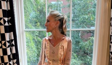 Sarah Jessica Parker Gets Ready for the New York City Ballet Fall Fashion Gala in Custom Simone Rocha