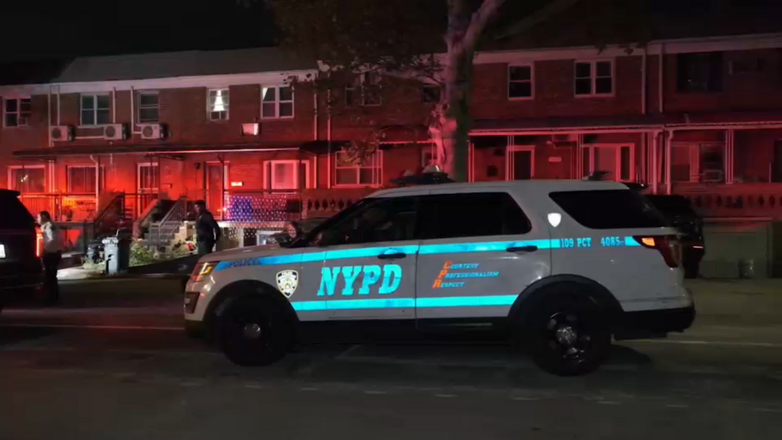 Armed home invaders rob man of jewelry, beat victim during Flushing, Queens break-in: NYPD