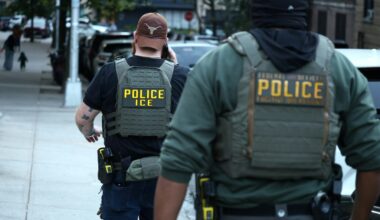 New York mayor says asking Trump to withdraw ICE after shooting