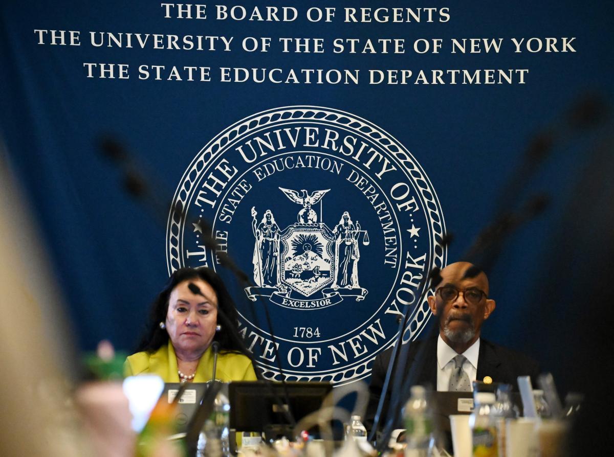 How to save New York's broken school system