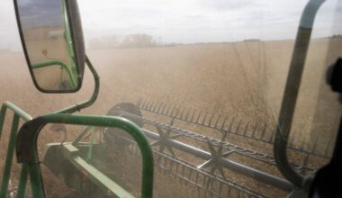 Iowa, Usually Red, Is in Play This Midterm as Economic Woes Mount