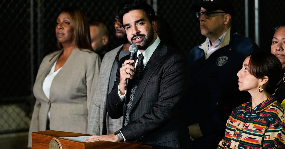 New York Democrats want parking lot owners to ban ICE from their properties :: WRAL.com
