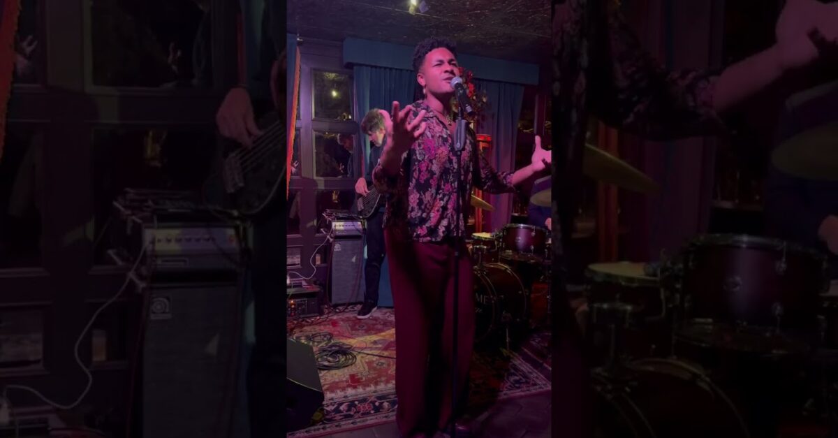 Video: Aaron Nicholas Patterson Sings a Jazzy 'Meadowlark' and More at Broadway Night Off