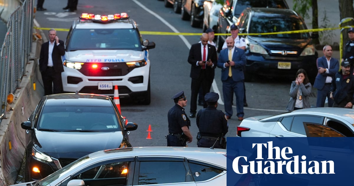 Federal agents shoot person in New York, police say | New York