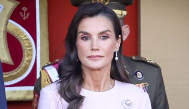 Queen Letizia of Spain reacts after she's left hanging with awkward handshake 'snub' on National Day