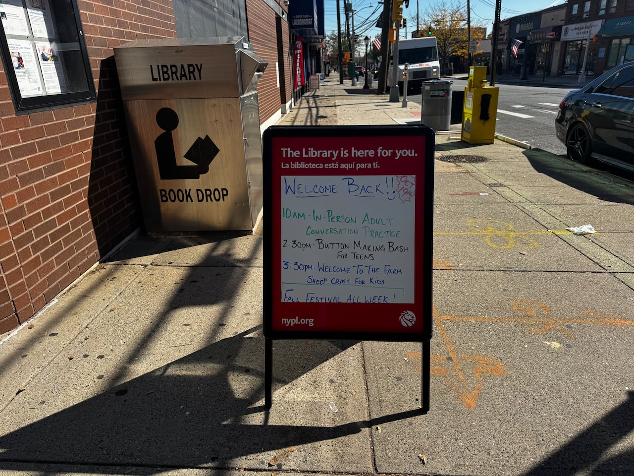 New Dorp library reopens after 22-month closure