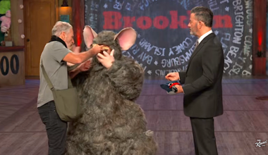 Jimmy Kimmel’s Final NYC Night Takes A Wild Turn As ‘Urban Scavenger’ Jon Stewart Appears