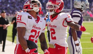 Weigman throws 4 TD passes to Overmyer in No. 22 Houston's 35-16 win over Kansas State
