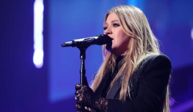 Kelly Clarkson Criticizes Brooklyn Store Experience