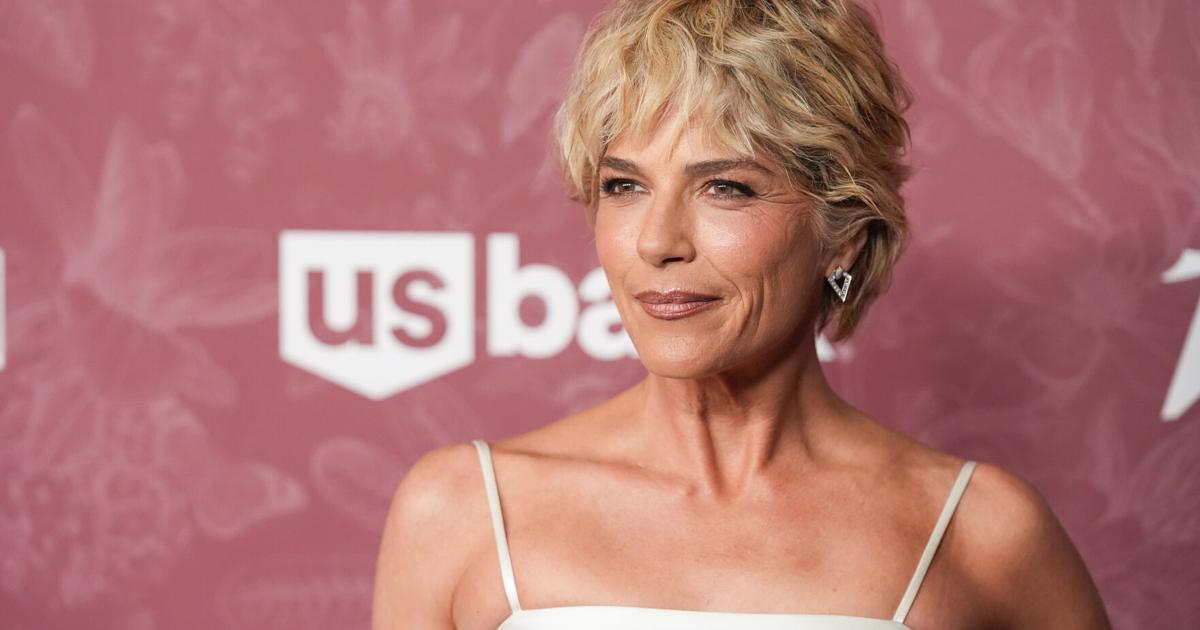 Selma Blair taken into custody in New York after an alleged assault on a Delta flight | Entertainment
